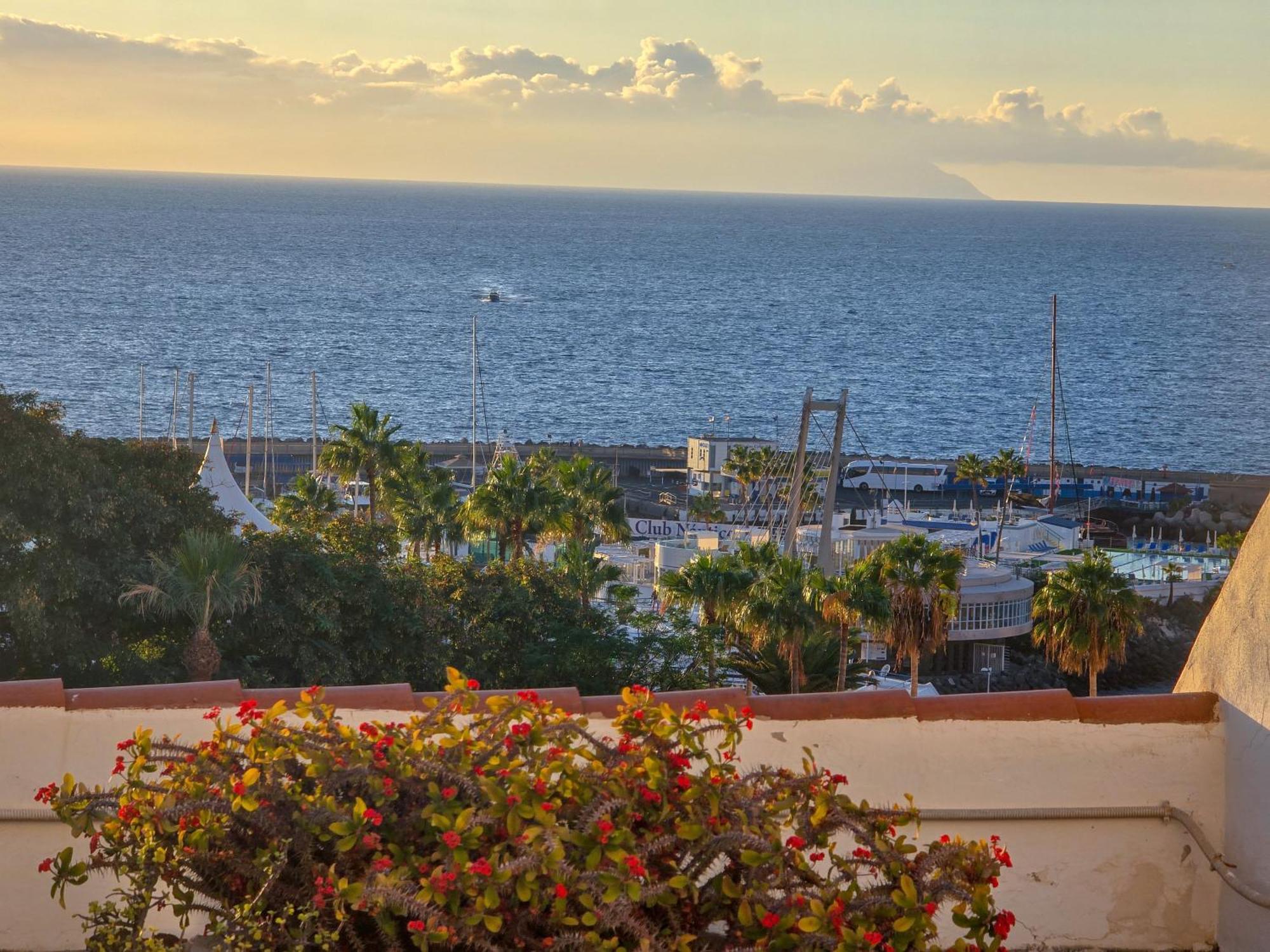 Aqua Sun Los Geranios By Helloapartments Costa Adeje  Exteriér fotografie